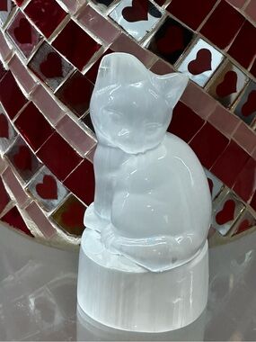 White Selenite Kitten Figurine | Crystal Carving